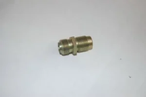Штуцер соединительный 73-1104158