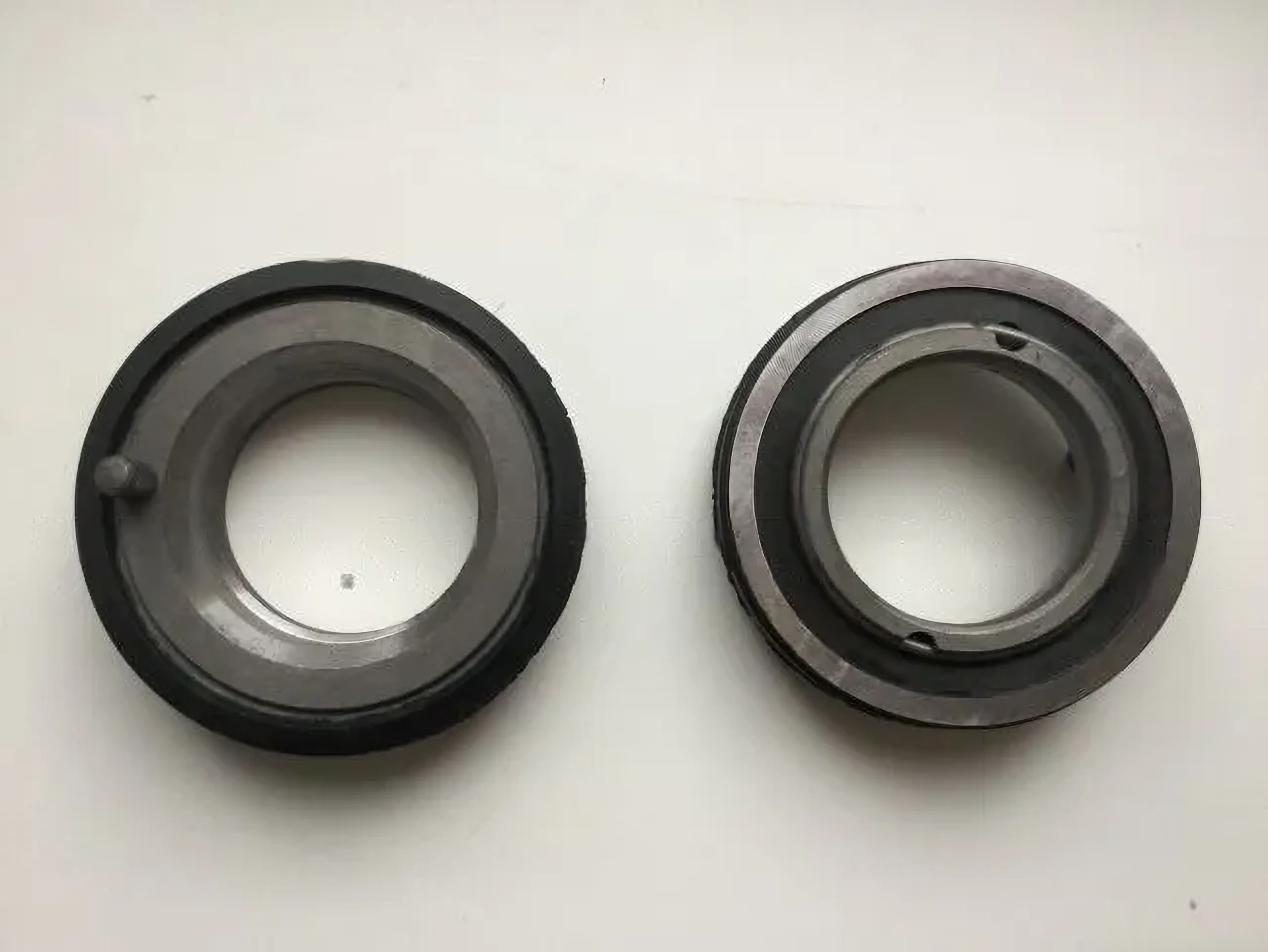 Уплотнение фрикционное ступицы катка в сборе 3903-3204030