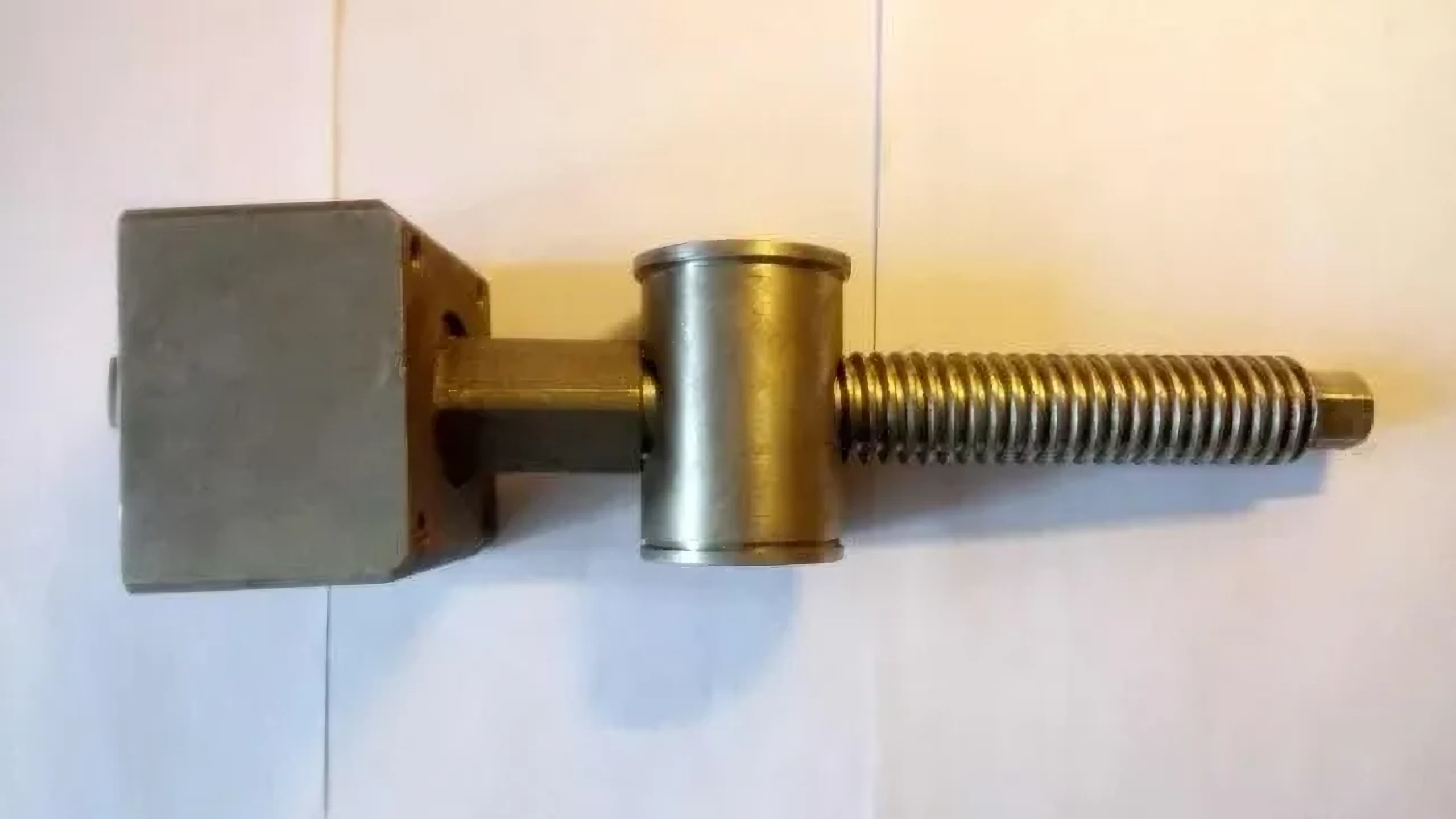 Винт механизма натяжения 3902М-3211020